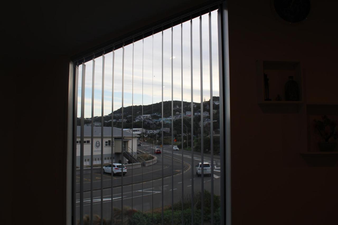 Modern & Cosy Studio Unit On Island Bay Beachfront Wellington Exterior photo